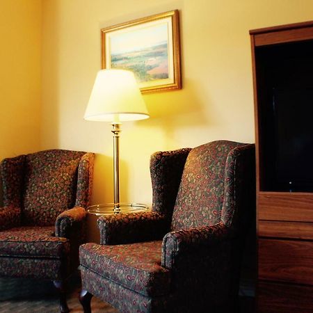Evangeline Inn & Motel Grand-Pre Екстер'єр фото