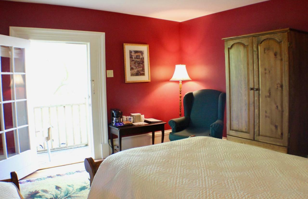 Evangeline Inn & Motel Grand-Pre Екстер'єр фото