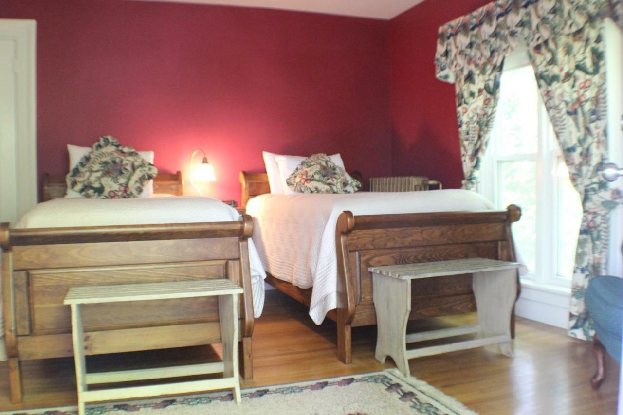 Evangeline Inn & Motel Grand-Pre Екстер'єр фото