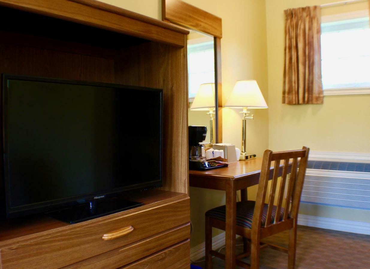 Evangeline Inn & Motel Grand-Pre Екстер'єр фото