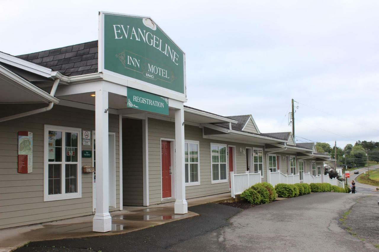 Evangeline Inn & Motel Grand-Pre Екстер'єр фото