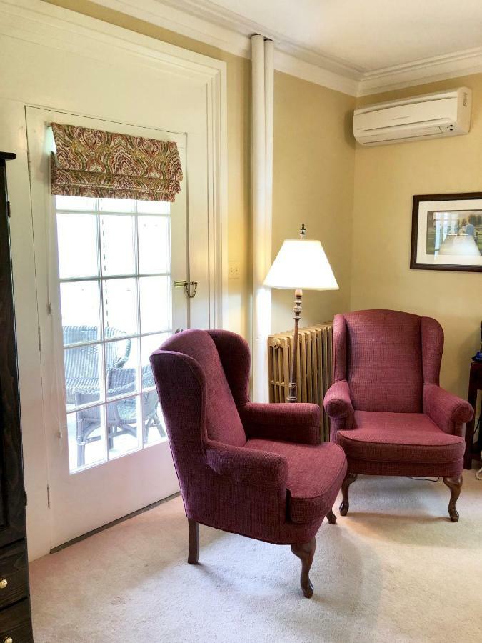Evangeline Inn & Motel Grand-Pre Екстер'єр фото