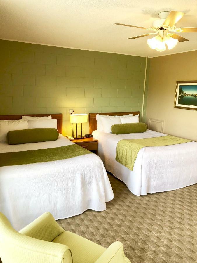 Evangeline Inn & Motel Grand-Pre Екстер'єр фото